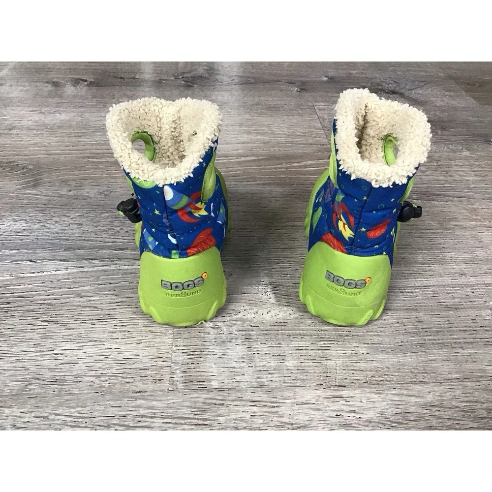 BOGS B-moc Baby Size 6 Winter Boots Blue Multi Space Snow Boots Infant Pull On